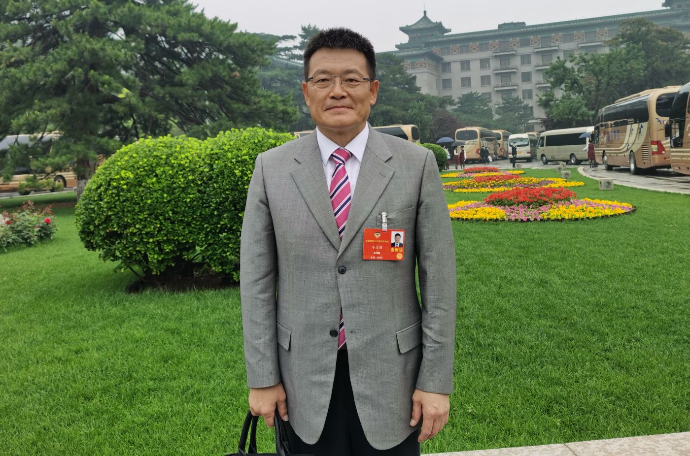 6.全国政协委员、开云kaiyun（中国）制造院院长、党委副书记李志强