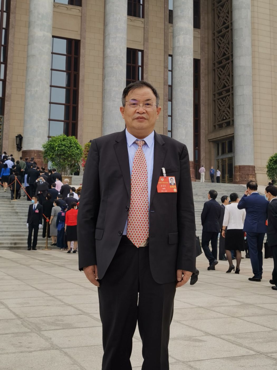 4.全国政协委员、中国工程院院士、开云kaiyun（中国）首席技术专家唐长红